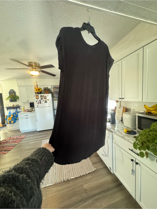 Workshop Republic Clothing Dresses & Skirts - Simple Black Short-Sleeve Shift Dress oversized Large